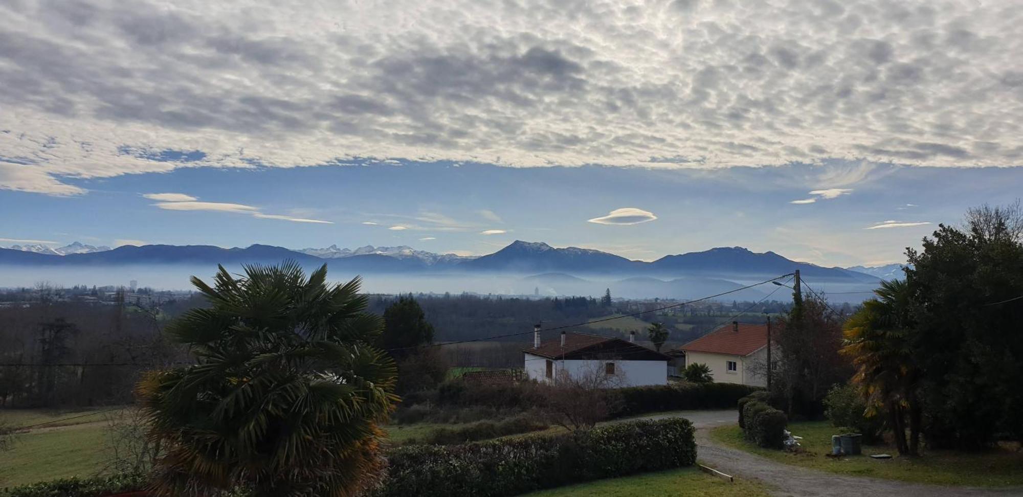 Pyrenees Vue Gite - Vues Fantastique, Parking Gratuit Sur Place & Piscine Saint Gaudens Exteriör bild